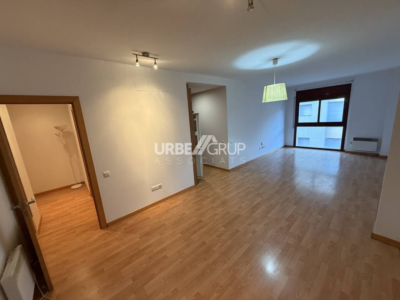 Pis de lloguer a Calle Gasómetro, Segle XX