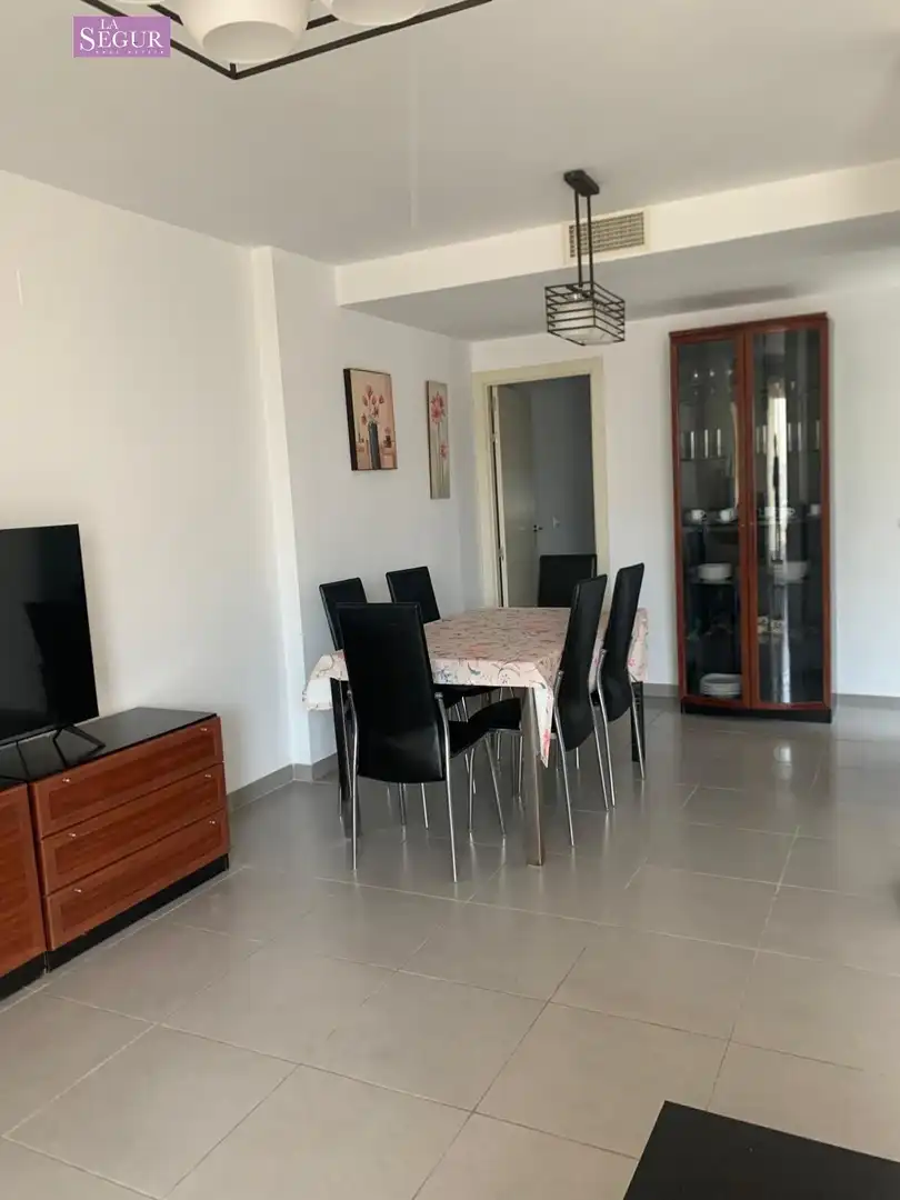 Menjador de Pis en venda en Conil de la Frontera amb Terrassa i Balcó