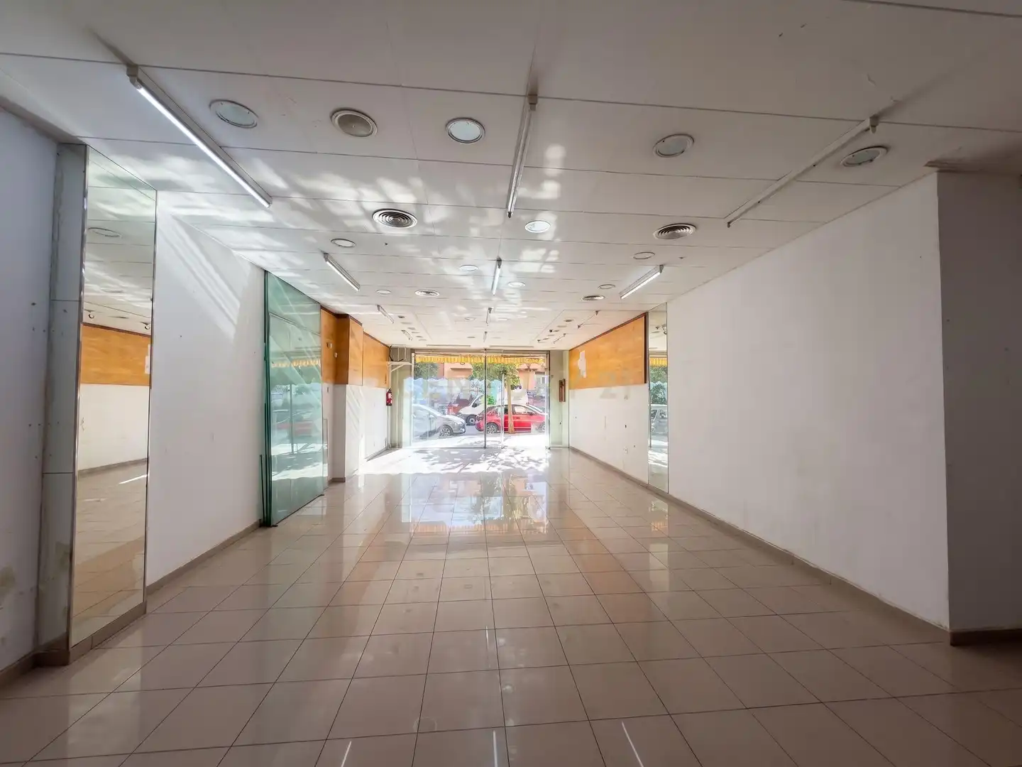 Local comercial en venda a Carrer Irlanda, 22, Mataró, Spain, imagen 2