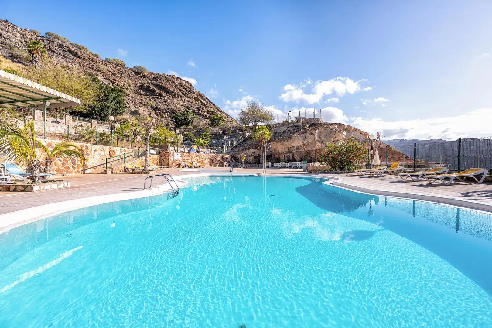 Piscina de Apartament en venda en Mogán amb Terrassa, Moblat i Balcó