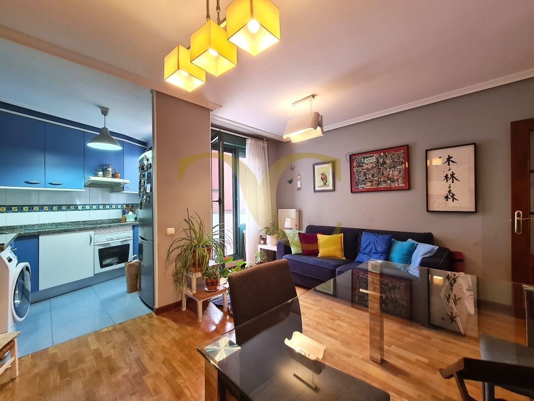 Living room of Apartment for sale in Oviedo   with Heating and Terrace