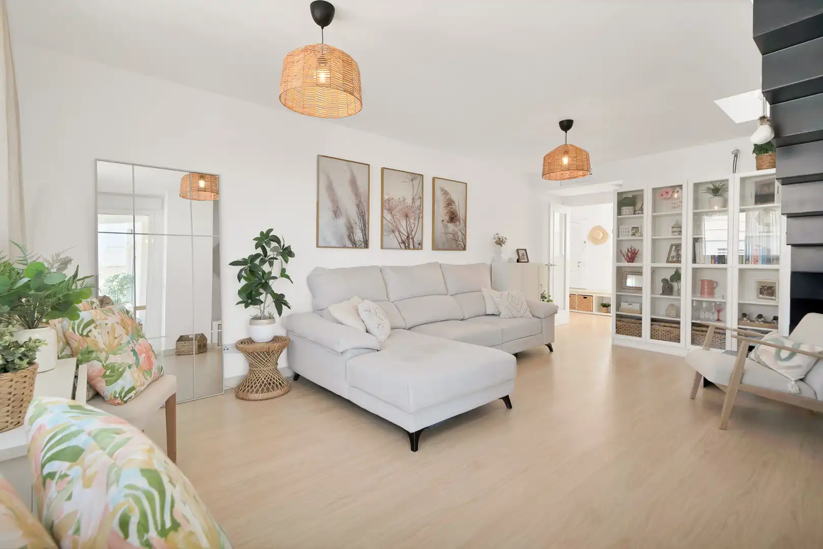 Living room of Attic for sale in Estepona  with Air Conditioner, Terrace and Storage room