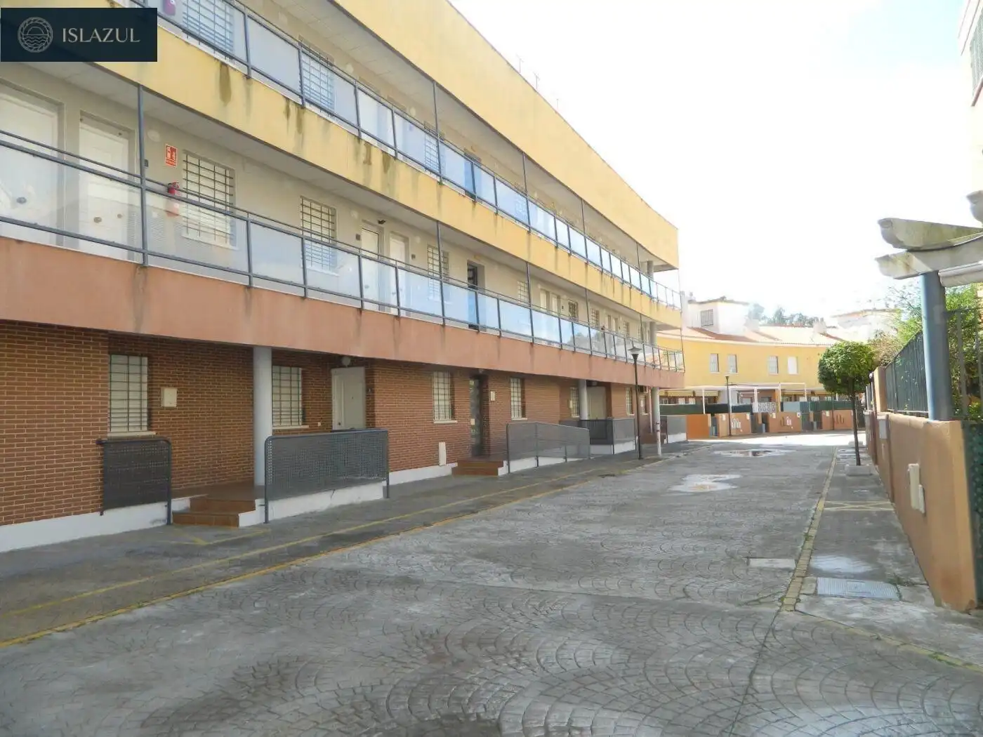 Vista exterior de Pis de lloguer en Isla Cristina amb Aire condicionat, Jardí privat i Terrassa