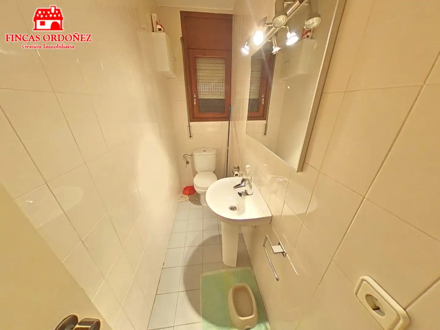 Baño de Piso en venta en Martorell con Calefacción y Balcón