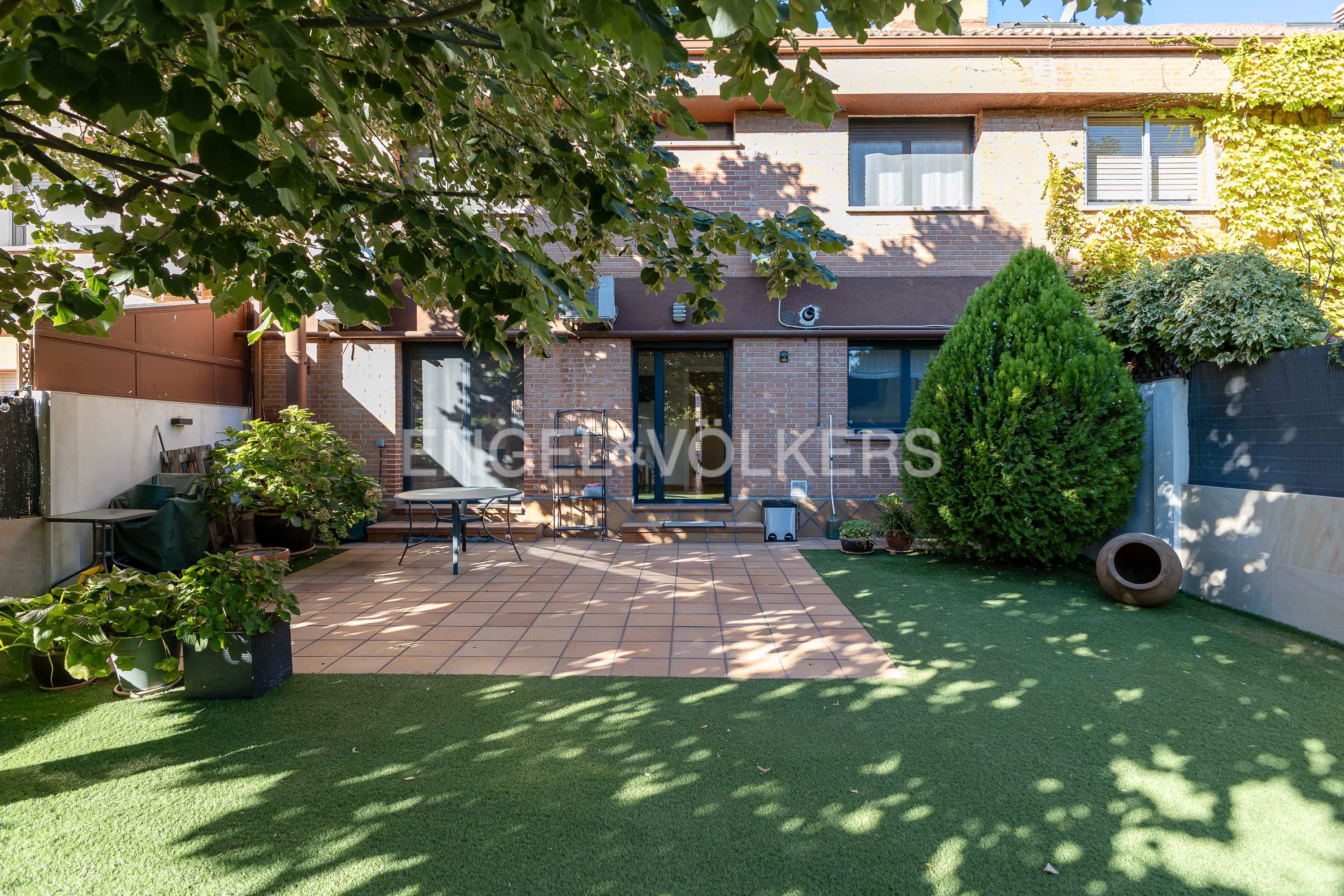 Terraza de Casa adosada en venta en Getafe con Aire acondicionado, Calefacción y Jardín privado