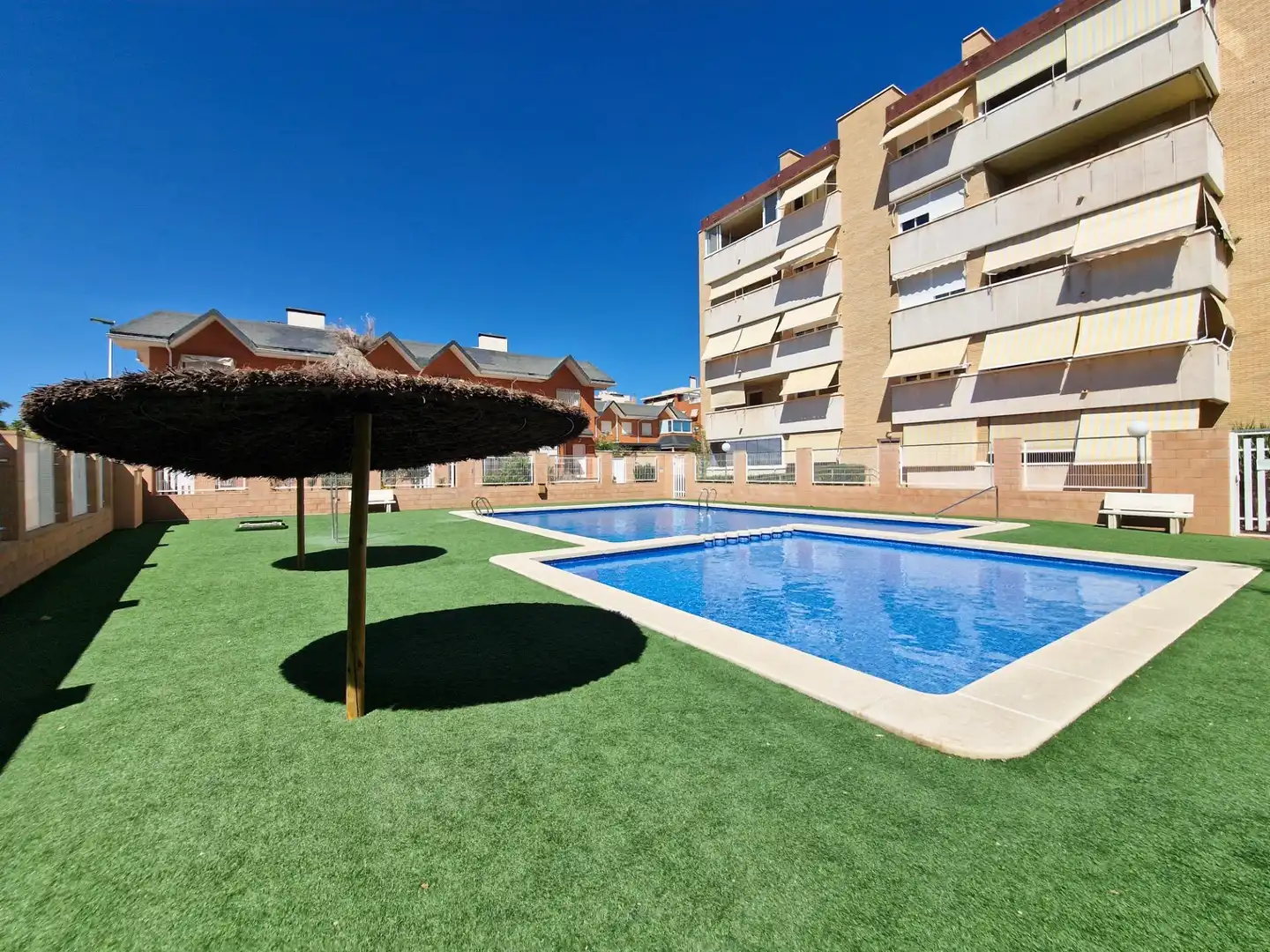 Swimming pool of Houses for sale in Elche / Elx  with Air Conditioner, Heating and Private garden