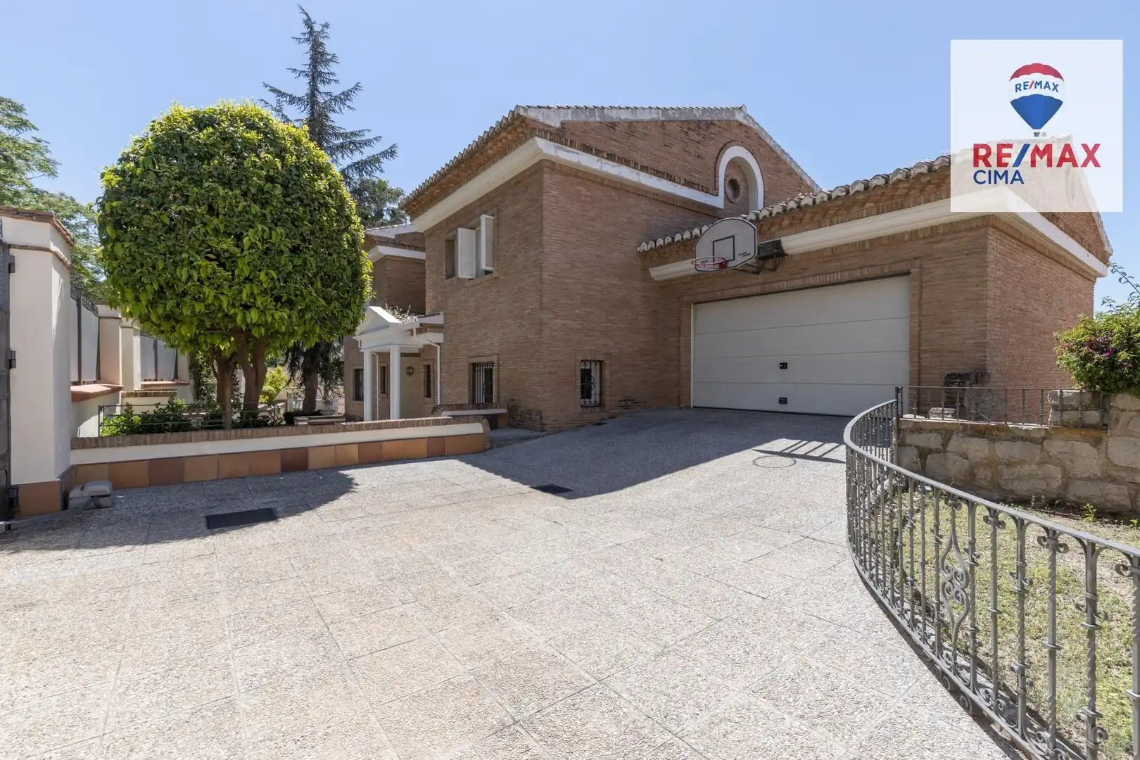 Chalet con terraza en venta en Genil, imagen 3