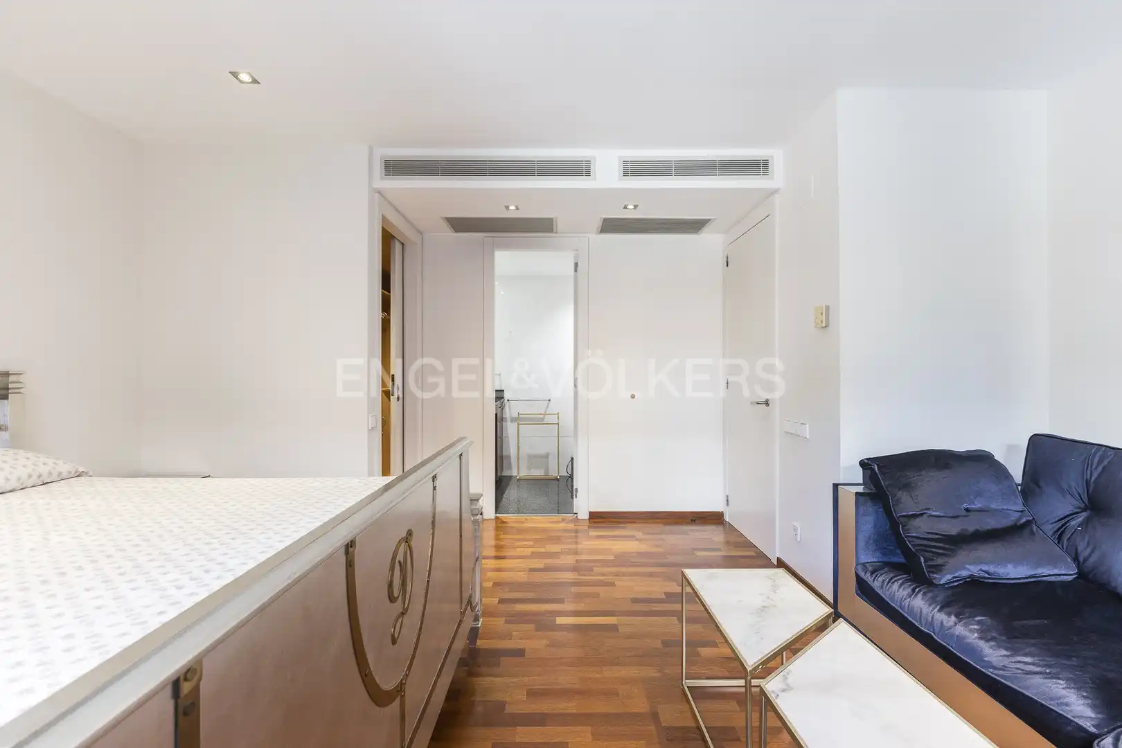 Vista exterior de Piso de alquiler en Barcelona con Aire acondicionado, Calefacción y Jardín privado