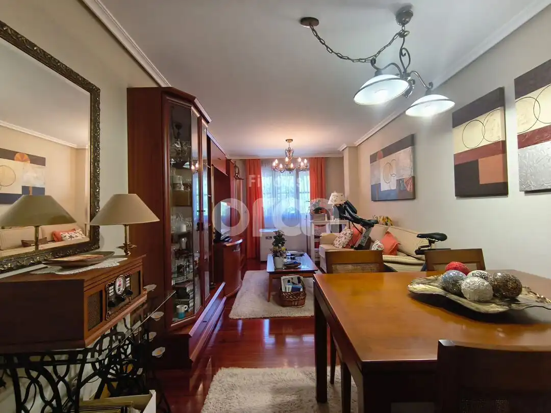 Living room of Flat for sale in Santurtzi   with Heating, Storage room and Balcony