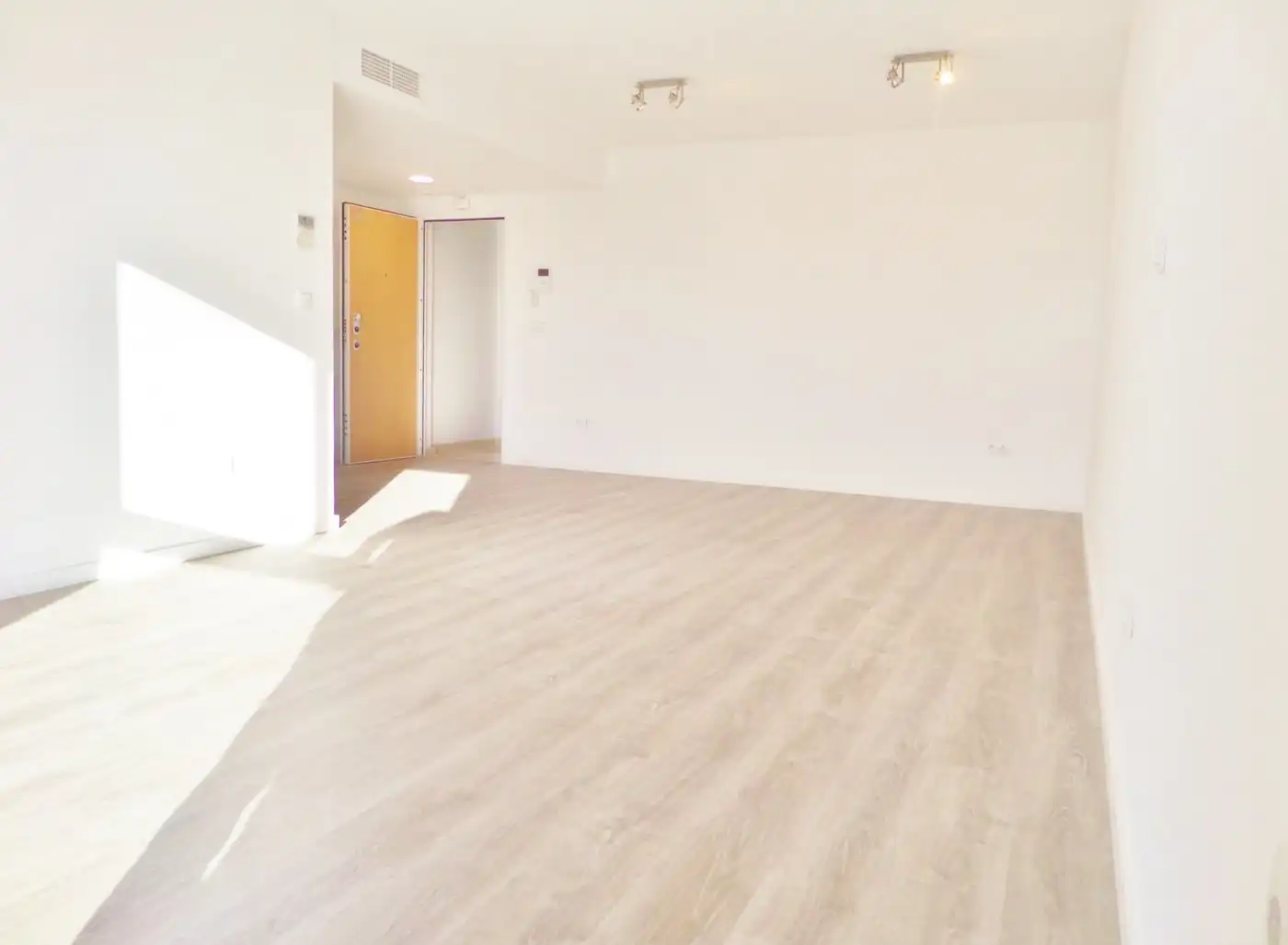 Flat for rent in El Campello  with Air Conditioner, Private garden and Terrace