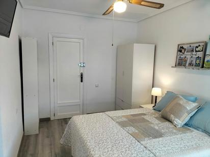 Bedroom of Flat to share in  Valencia Capital  with Furnished, Washing machine and TV