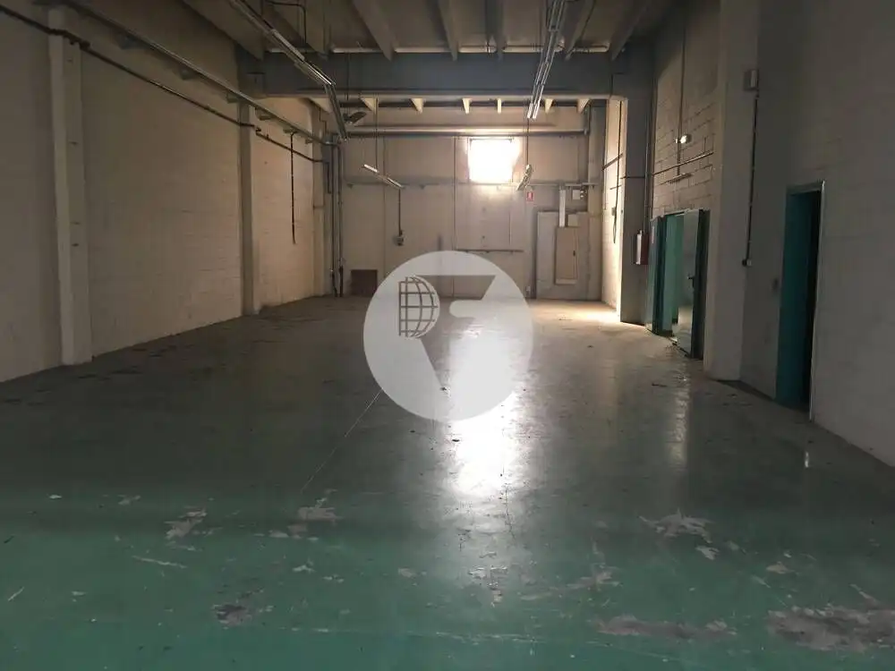 Nave industrial en venta en Barberà del Vallès