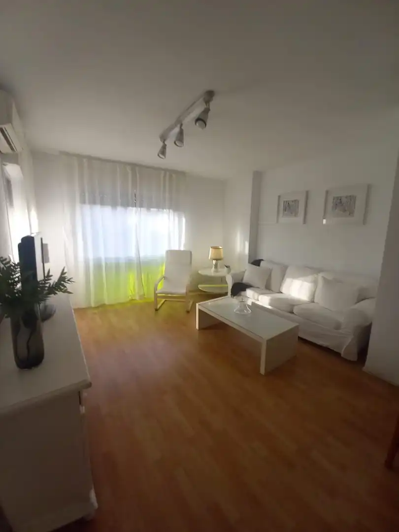 Flat for rent in Ollerías - San Cayetano