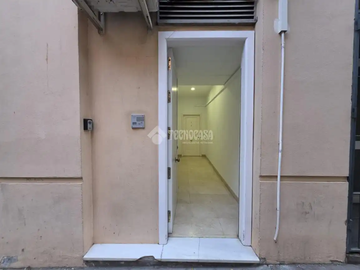 Flat for sale in Sevilla  with Air Conditioner