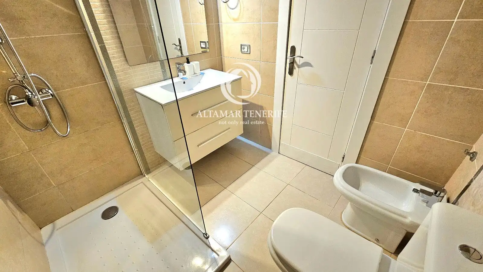 Appartement compact avec piscine à vendre à Helsinki, imagen 21
