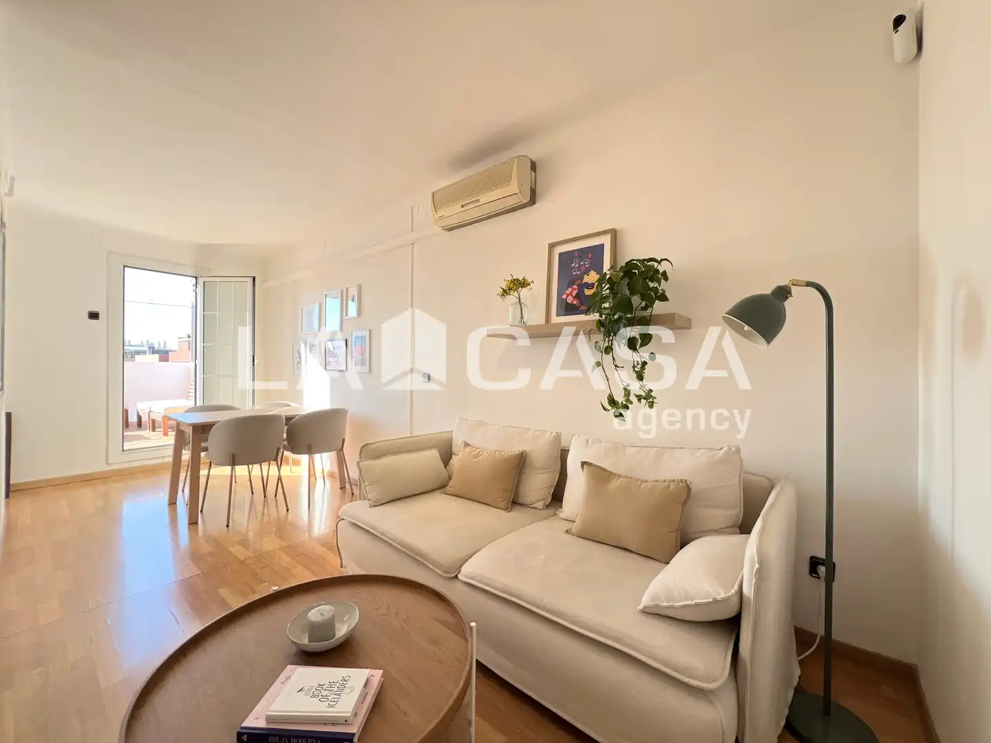 Sala de estar de Ático en venta en Badalona con Calefacción y Terraza