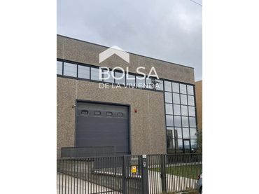 Nave industrielle avec ascenseur à louer à JOSEP COMAS I SOLÀ