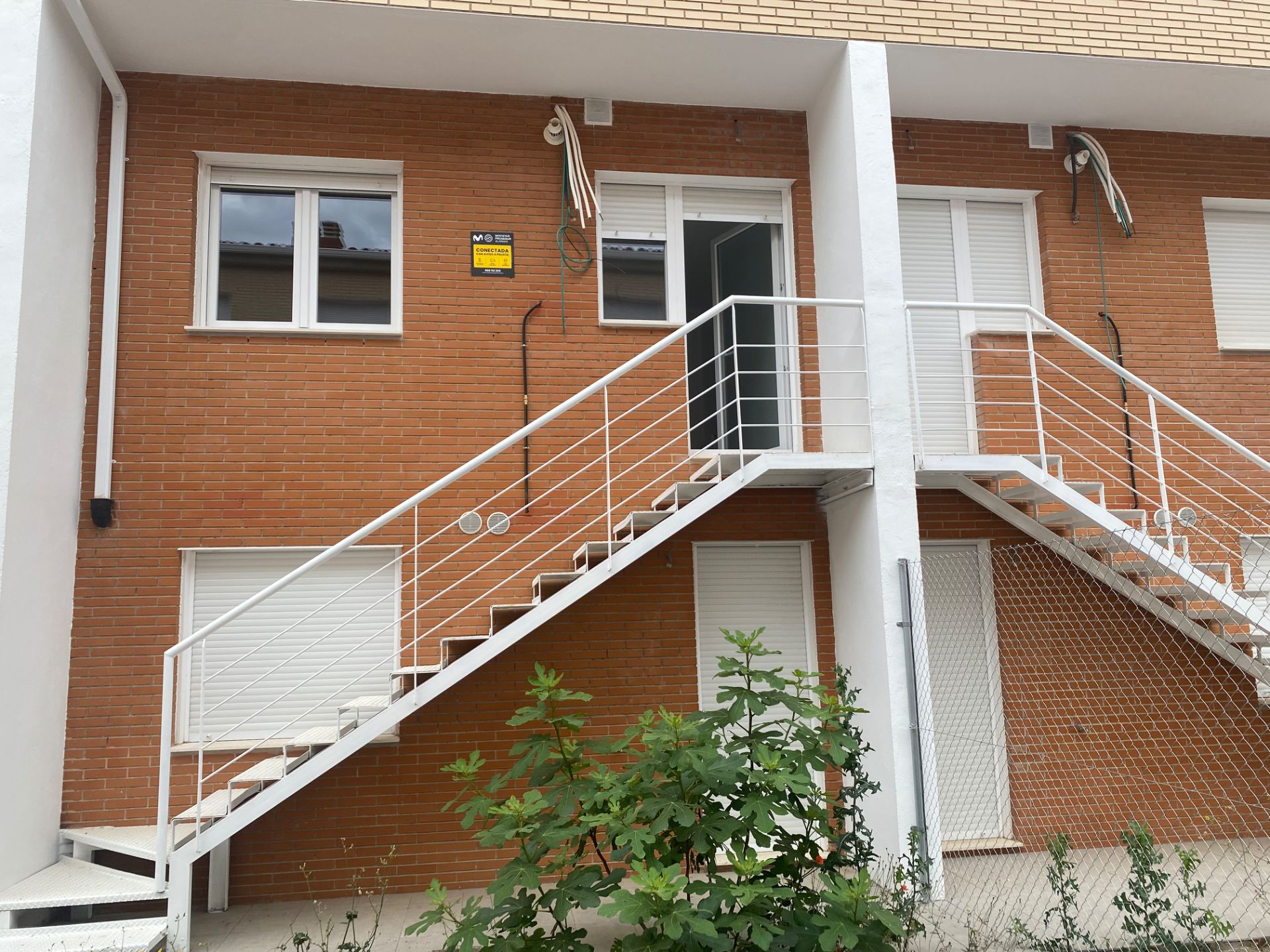 Exterior view of Single-family semi-detached for sale in Ciudad Real Capital  with Air Conditioner, Heating and Private garden