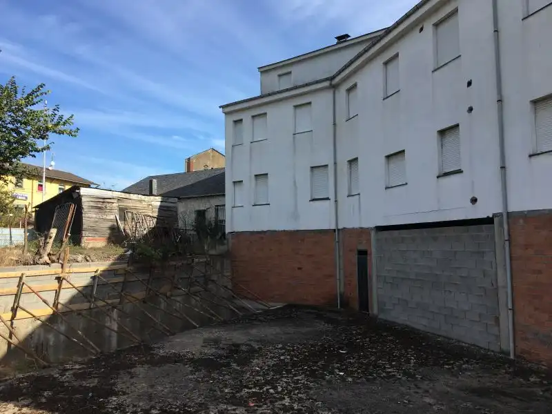 Außenansicht von Gebäude zum Verkauf in Congosto