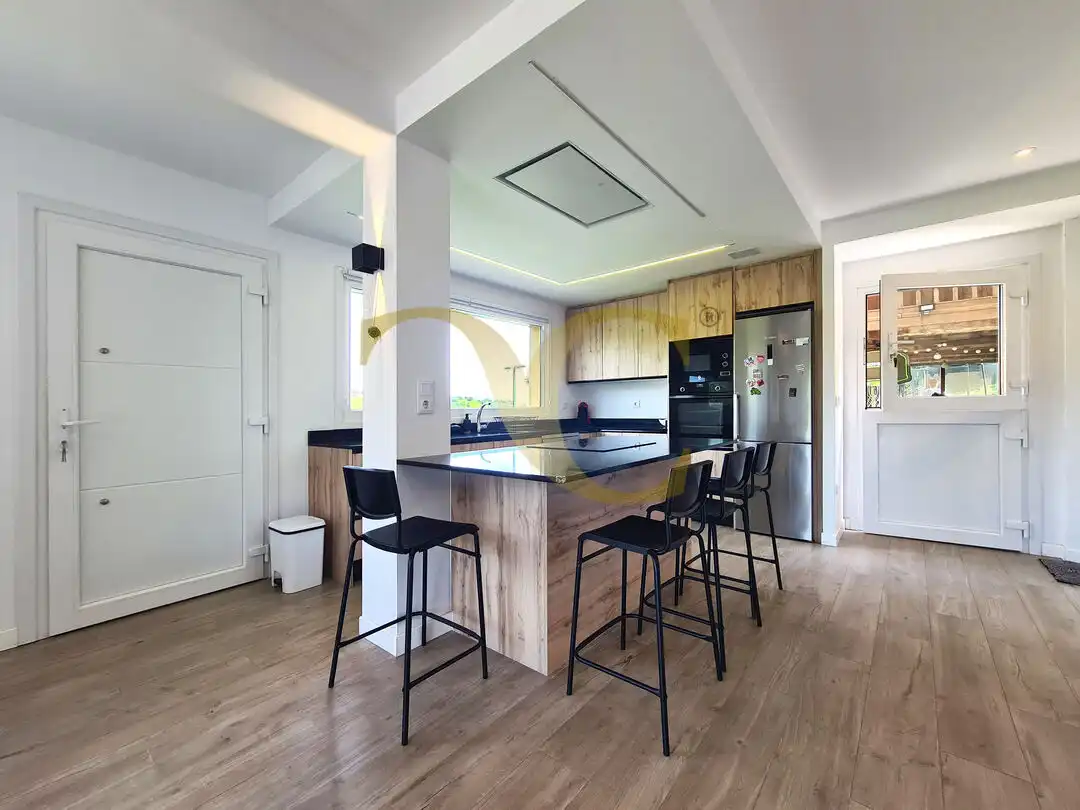 Cocina de Casa o chalet en venta en Gijón  con Calefacción, Jardín privado y Balcón
