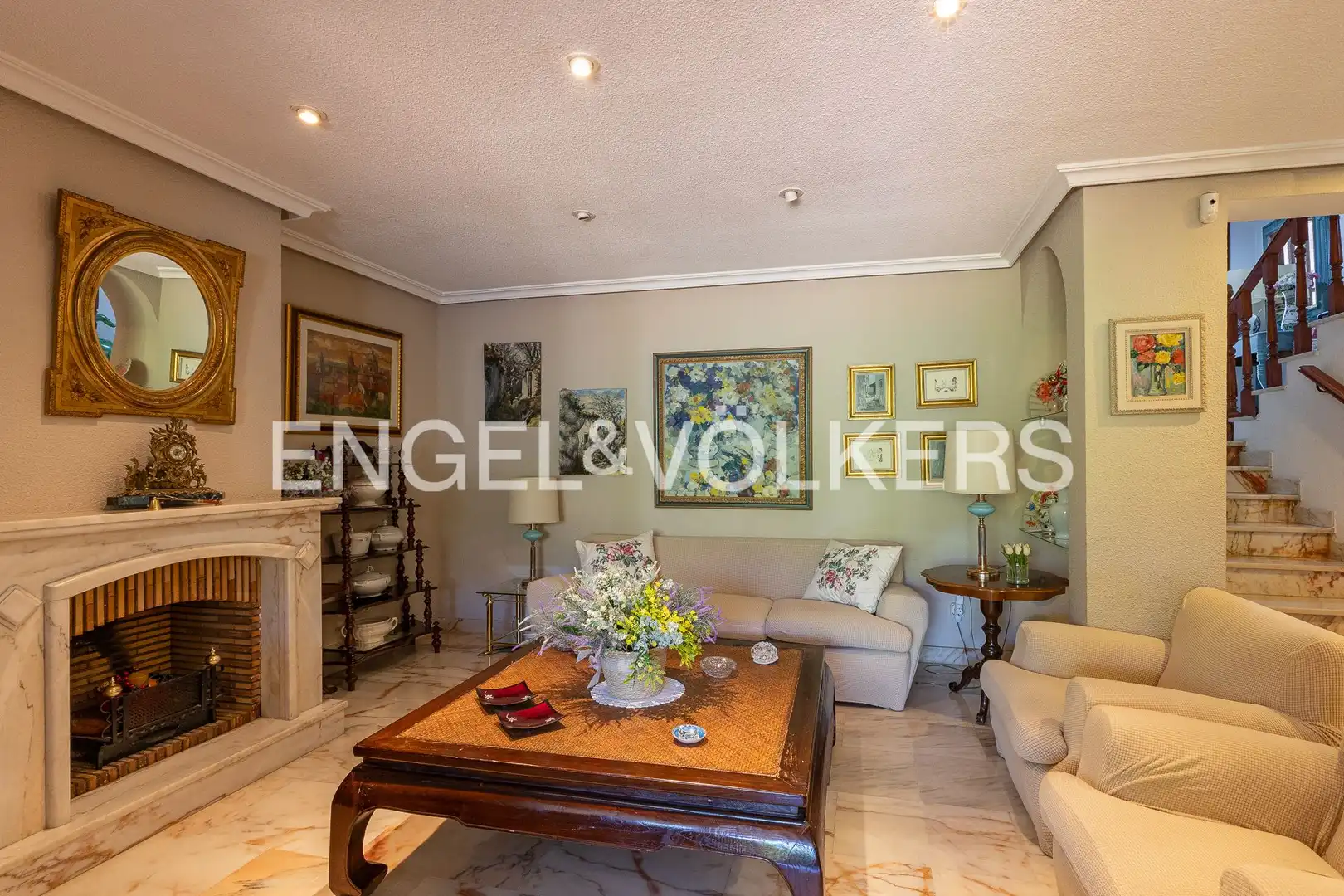 Sala de estar de Casa o chalet en venta en Pozuelo de Alarcón con Aire acondicionado, Calefacción y Jardín privado