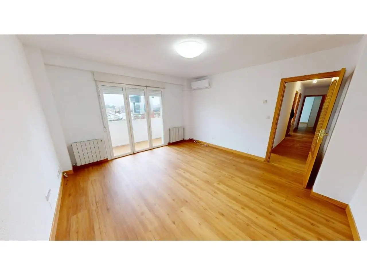 Bedroom of Flat for rent in Madrid  with Air Conditioner, Heating and Terrace