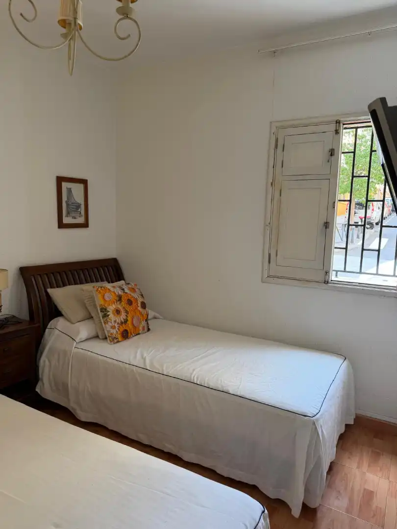 Piso en venta en Calle Eduardo Benítez González 6, imagen 2