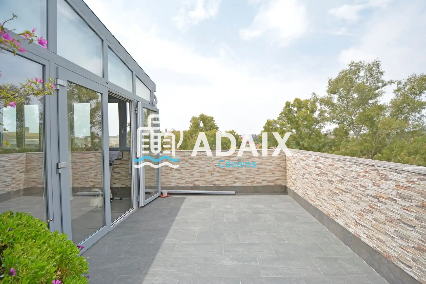 Terraza de Ático en venta en Cáceres con Aire acondicionado, Calefacción y Terraza