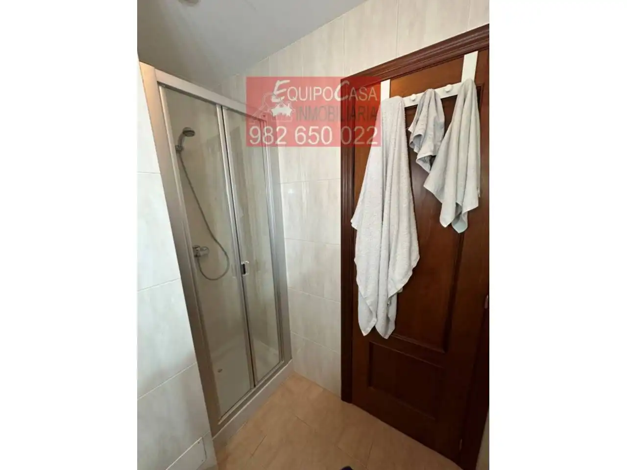 Baño de Casa adosada en venta en Lugo con Calefacción, Parquet y Amueblado