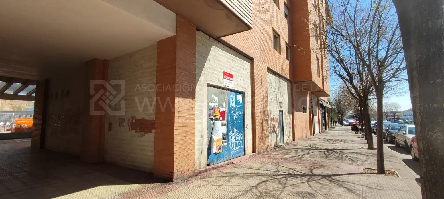 Exterior view of Commercial properties for rent in  Logroño