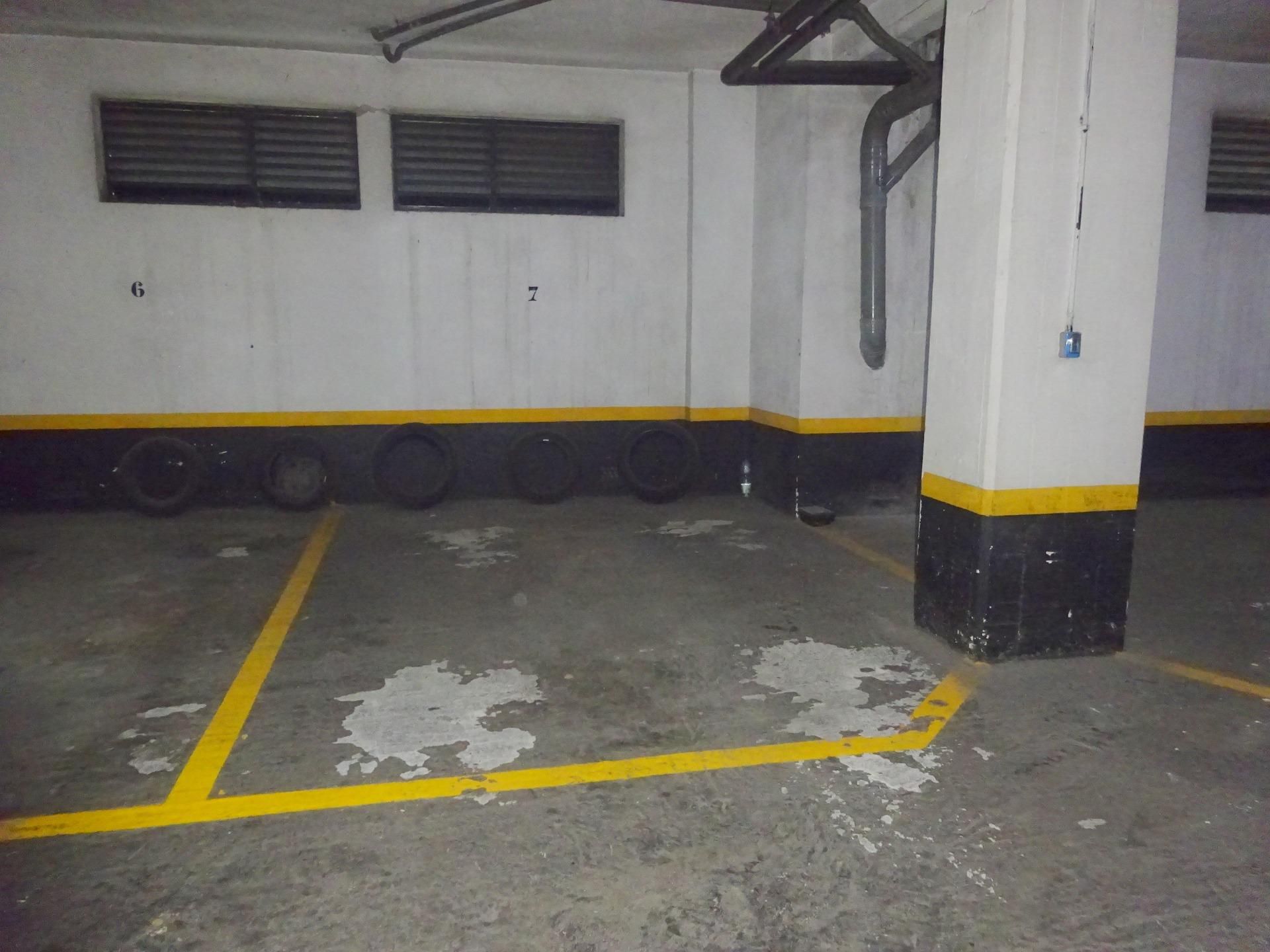 Garage to rent in Txurdinaga