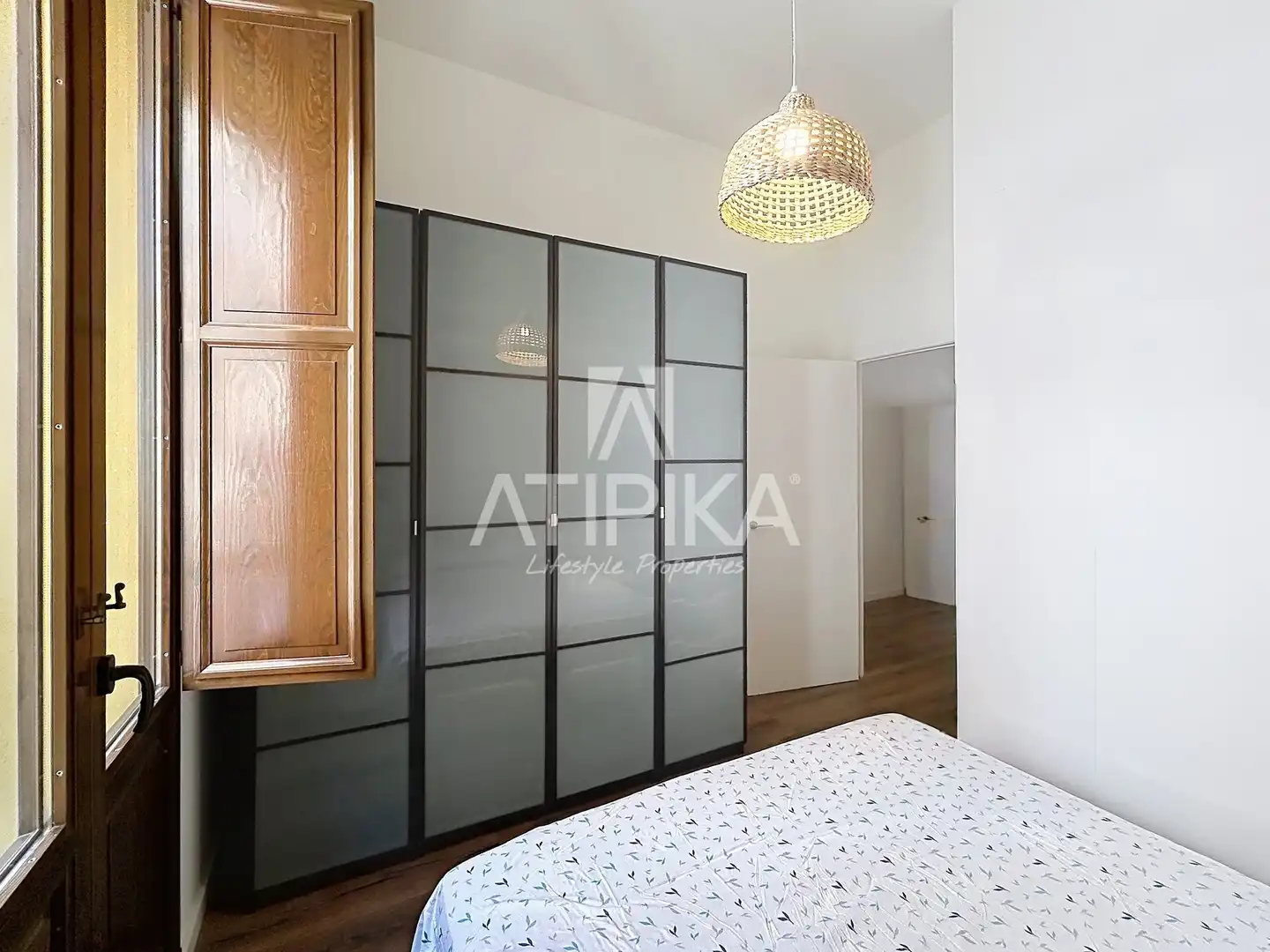 Bedroom of Attic for rent in Barcelona  with Air Conditioner, Parquet flooring and Terrace