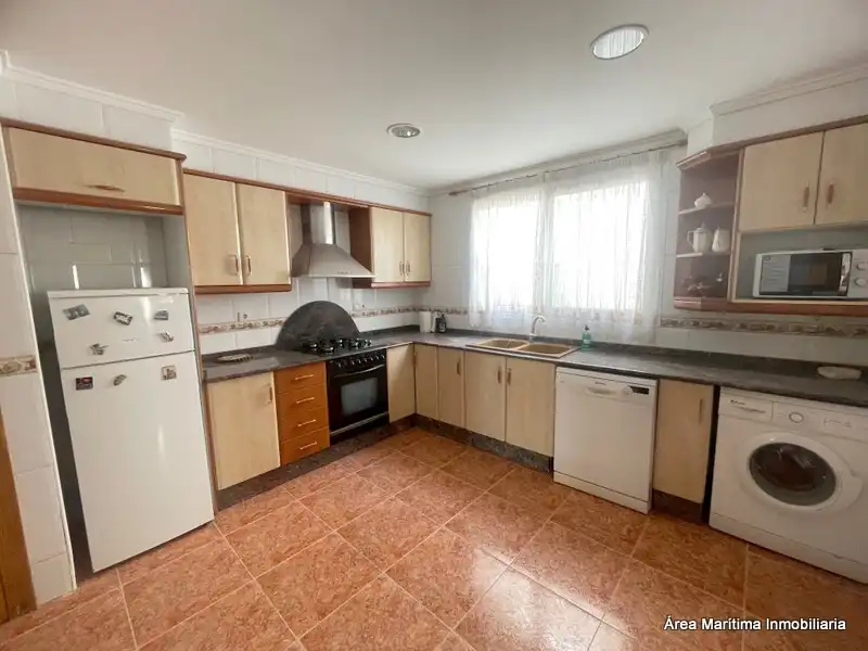 Cuina de Casa o xalet de lloguer en Valencia amb Terrassa, Traster i Moblat