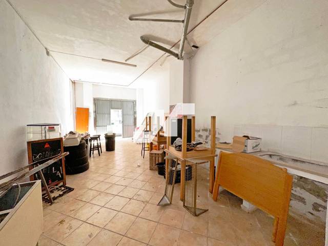 Local comercial en Venta en Huesca en El Pilar
