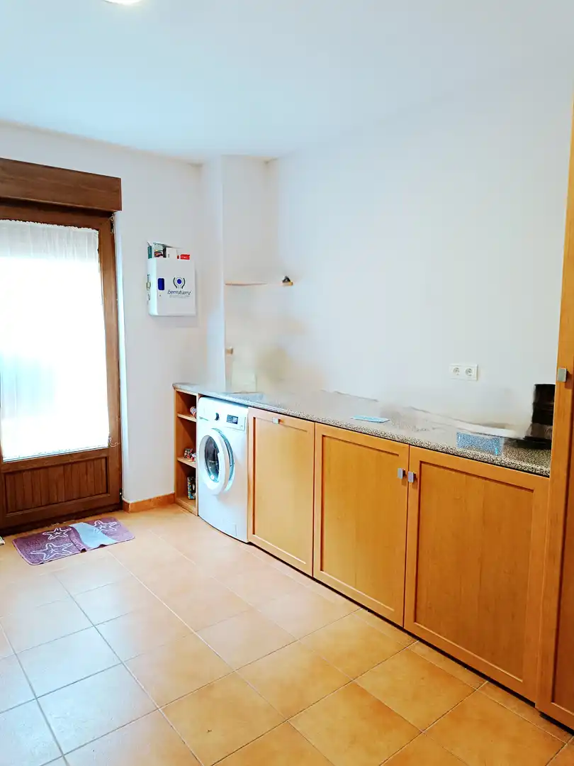 Casa amb terrassa en venda a Aguilar de Campoo - CL MARTIRES, imagen 24