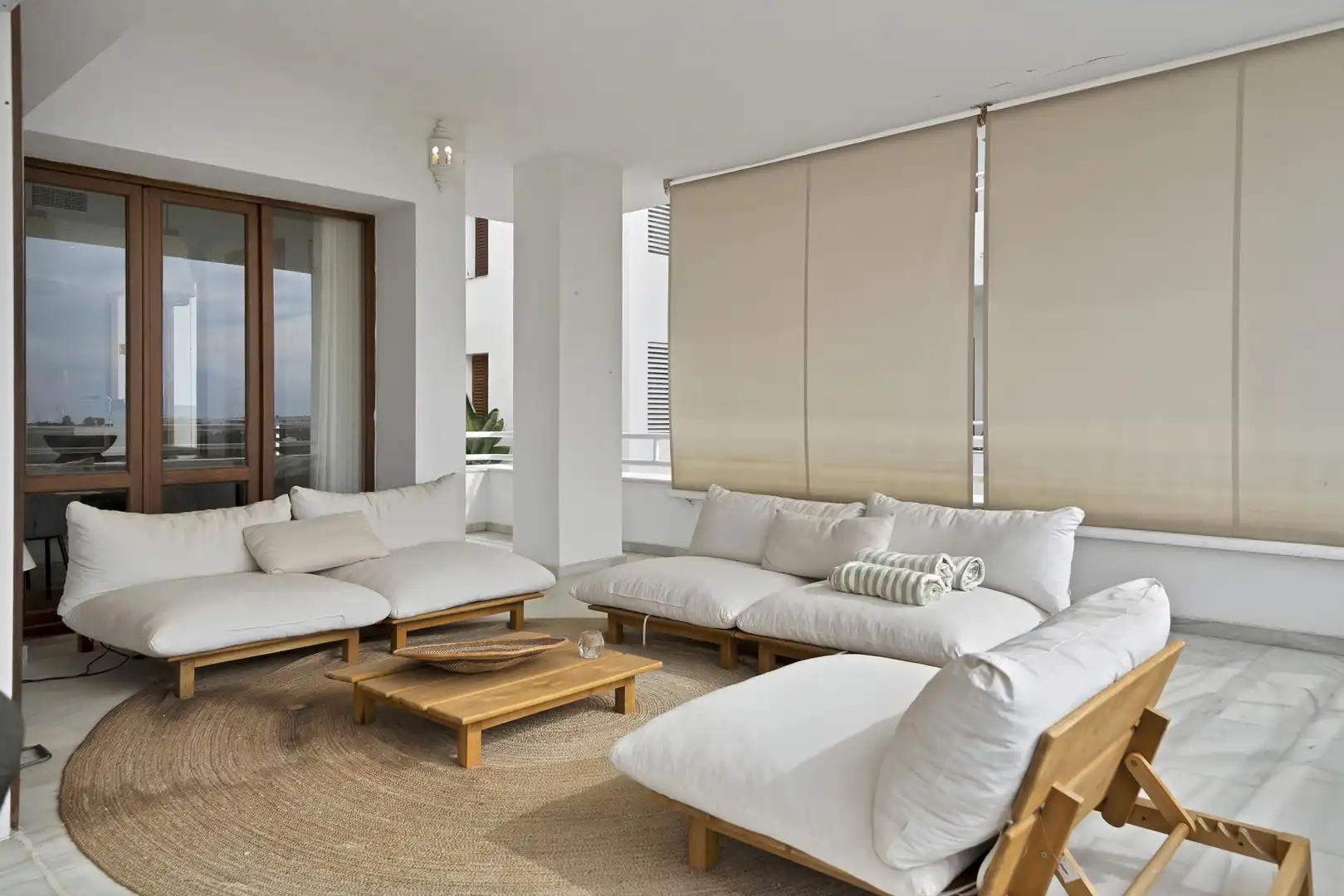 Sala de estar de Apartamento en venta en Marbella con Aire acondicionado, Terraza y Piscina