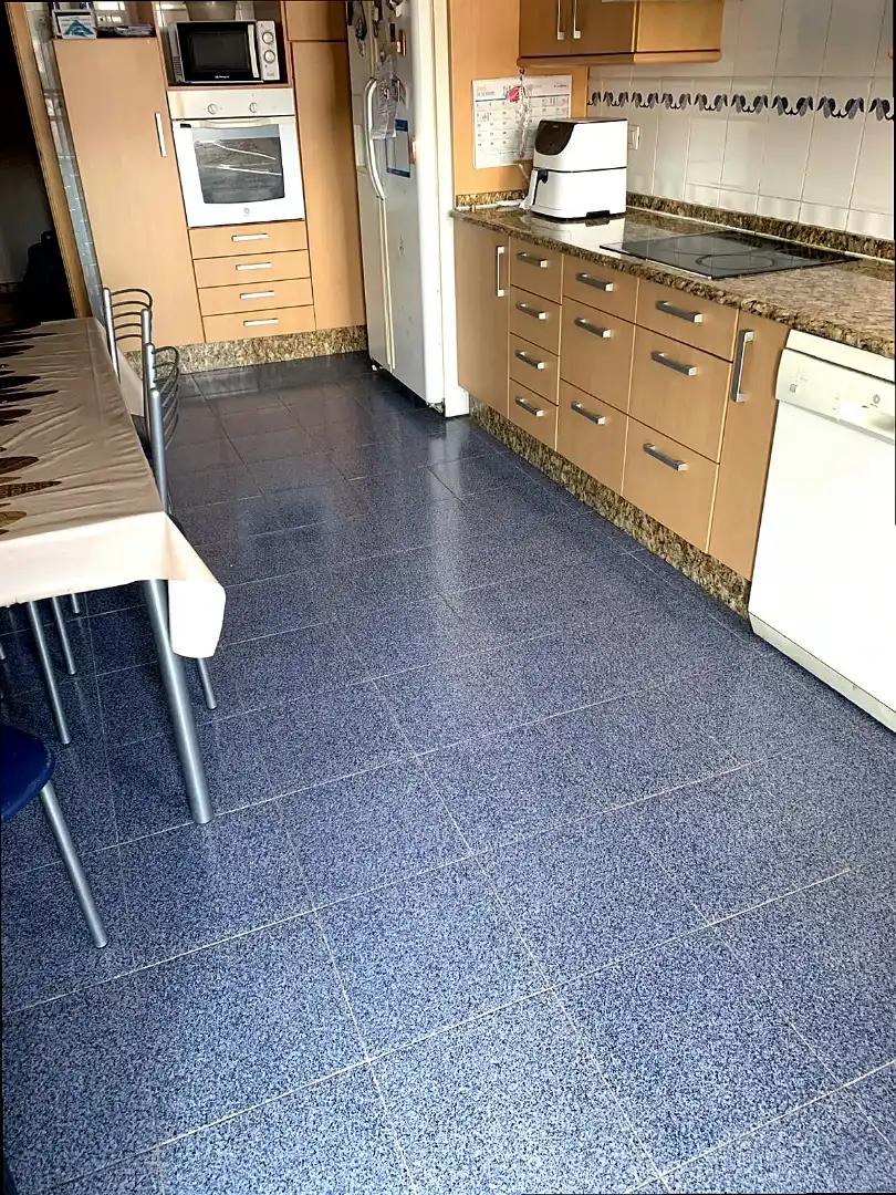 Flat with lift for sale in Carrer Carinyena, imagen 3