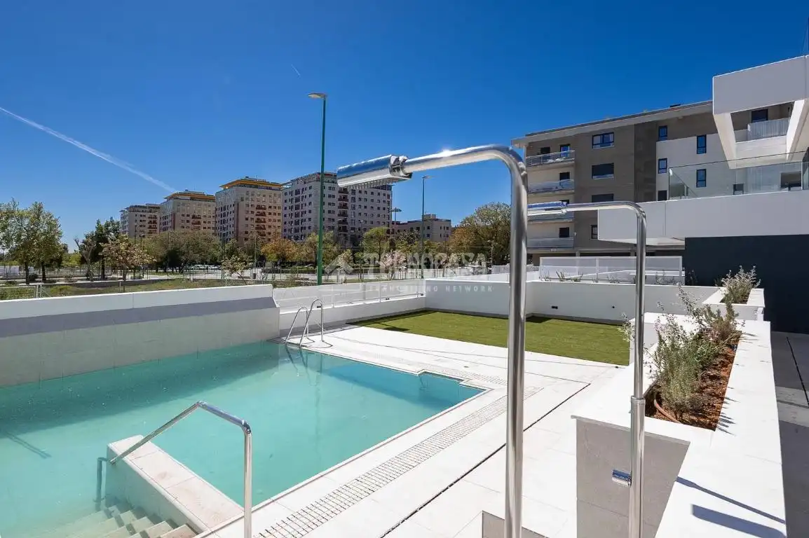 Piscina de Pis de lloguer en  Sevilla Capital