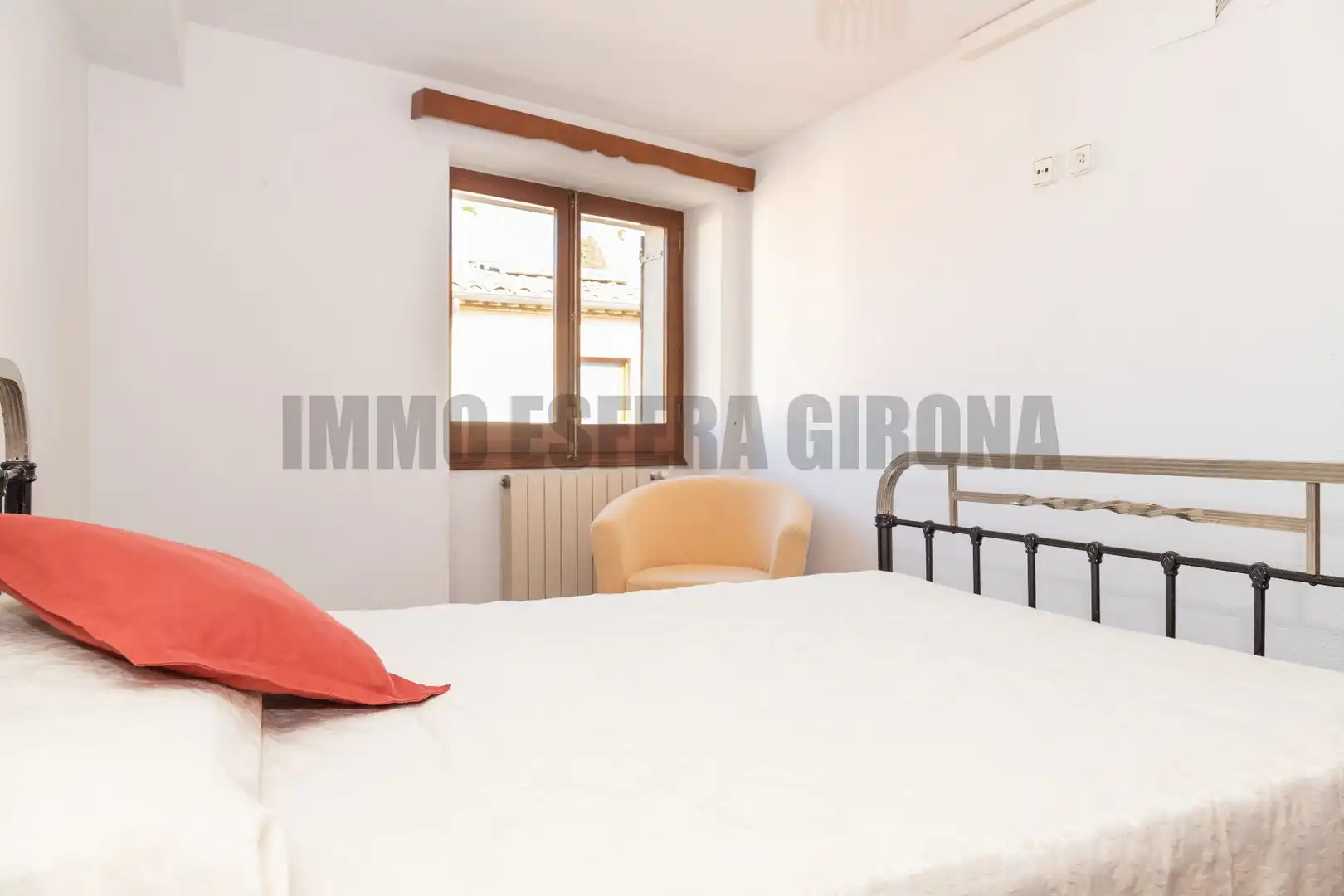 Habitación de Casa o chalet en venta en Celrà con Aire acondicionado, Calefacción y Jardín privado