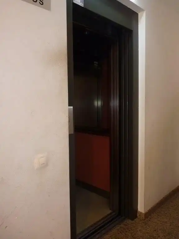 Piso en venta en Terrassa con Aire acondicionado, Calefacción y Terraza
