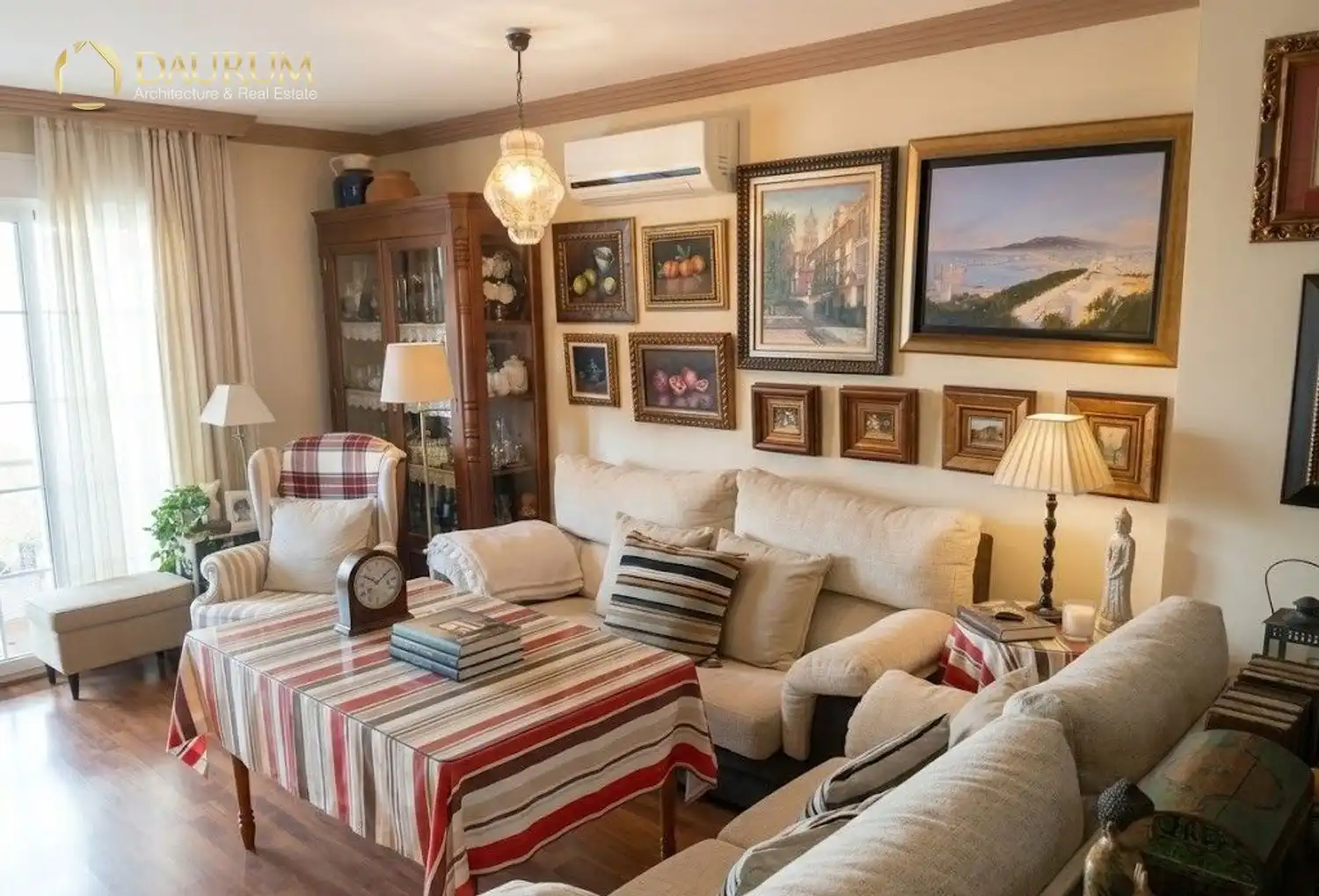 Sala de estar de Casa adosada en venta en Málaga con Aire acondicionado, Calefacción y Terraza