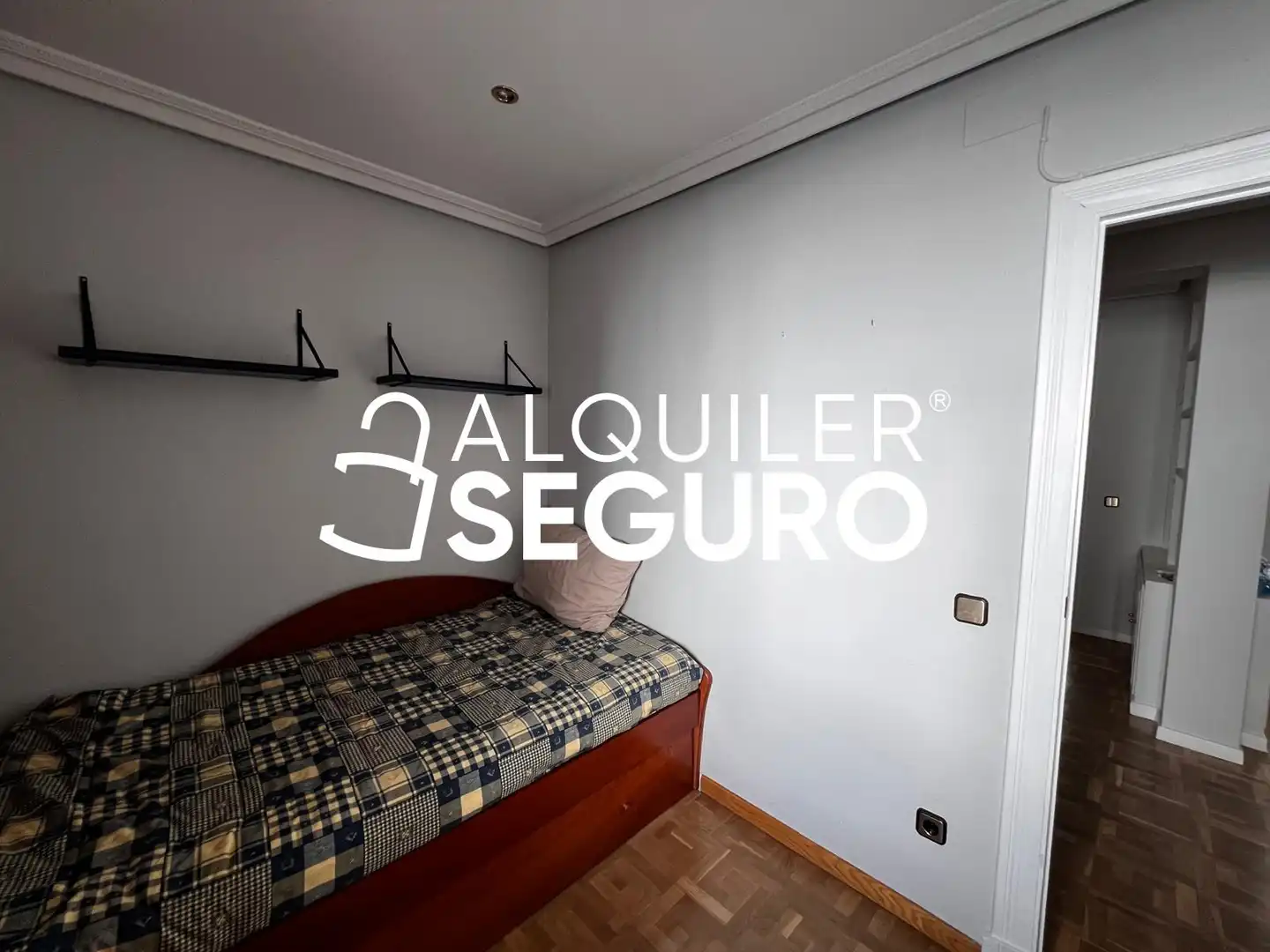 Bedroom of Flat for rent in Madrid  with Heating