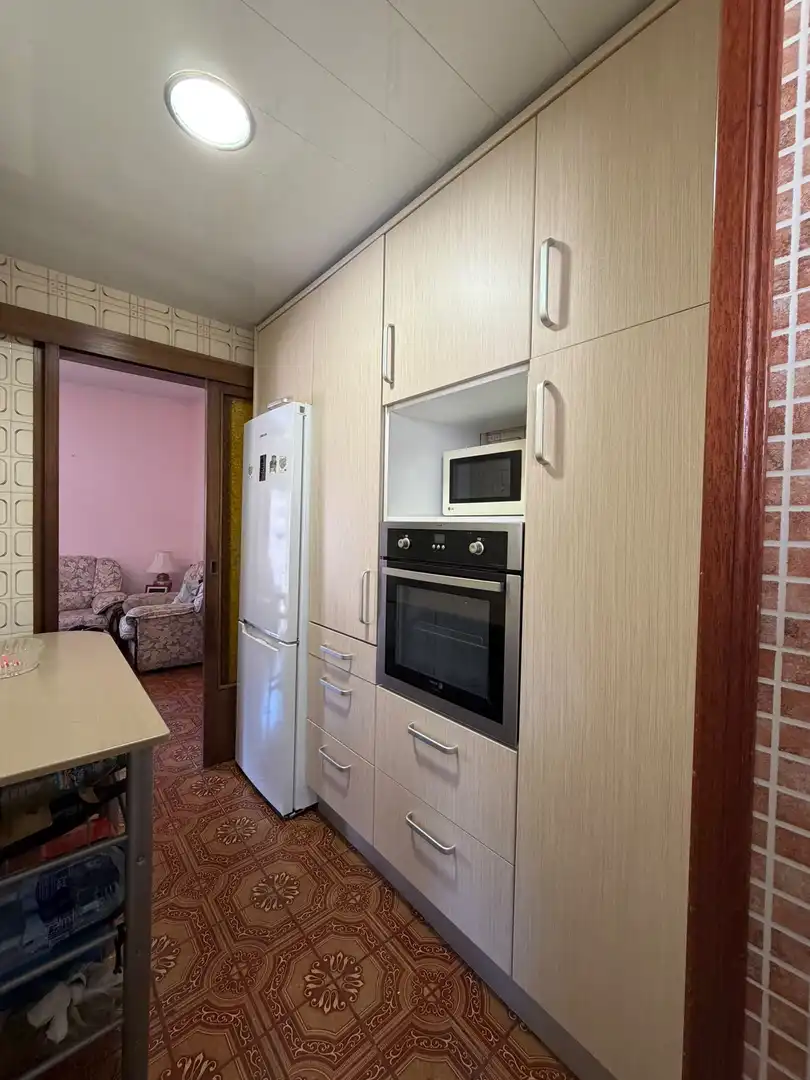 Cocina de Piso en venta en Barcelona con Balcón