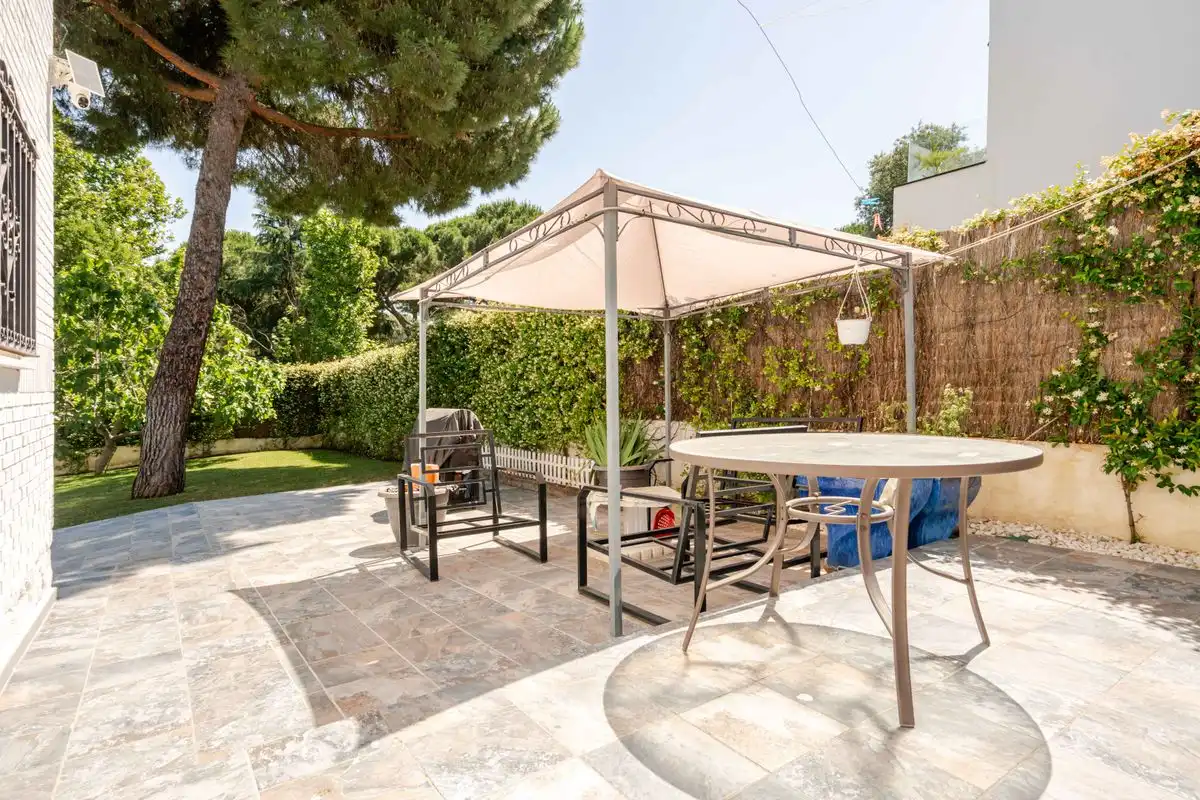 Terraza de Casa o chalet en venta en Boadilla del Monte con Aire acondicionado, Calefacción y Jardín privado
