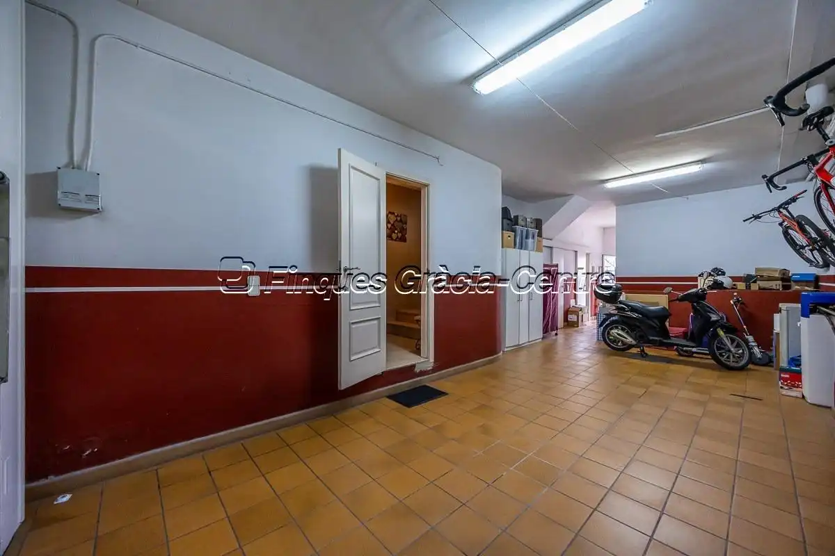 Casa adosada en venda en Sabadell amb Aire condicionat, Calefacció i Parquet