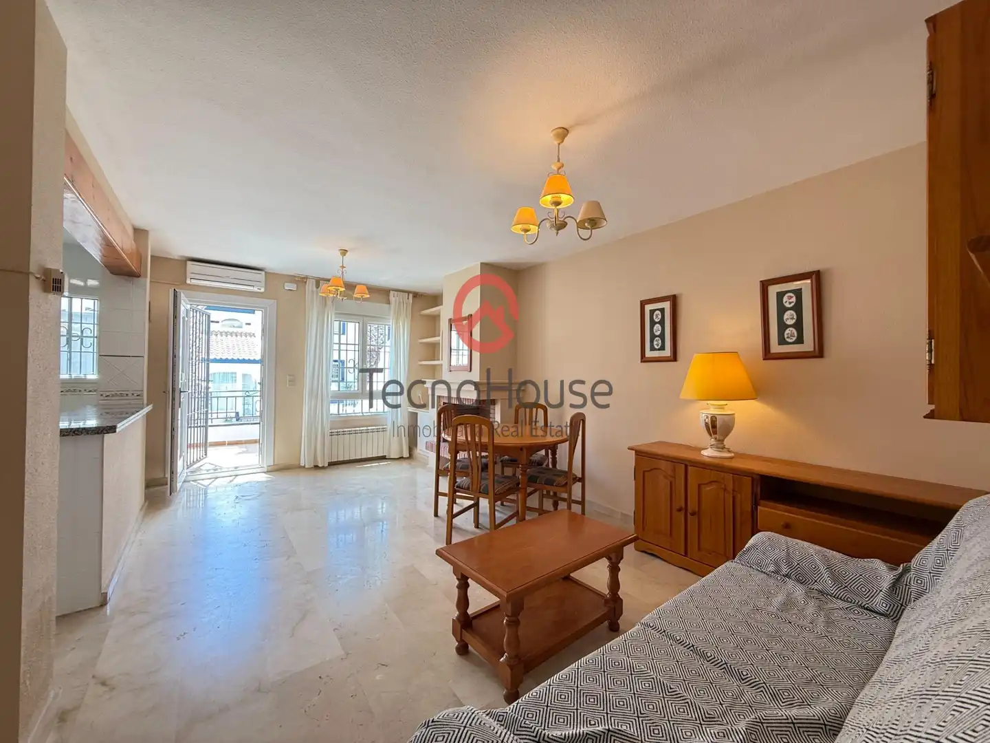 Casa a schiera con piscina in vendita a Calle Canal de la Mancha-Residencial Rioja V, imagen 6