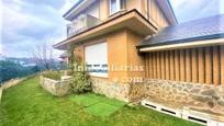 Exterior view of House or chalet for sale in Castro-Urdiales  with Terrace and Balcony