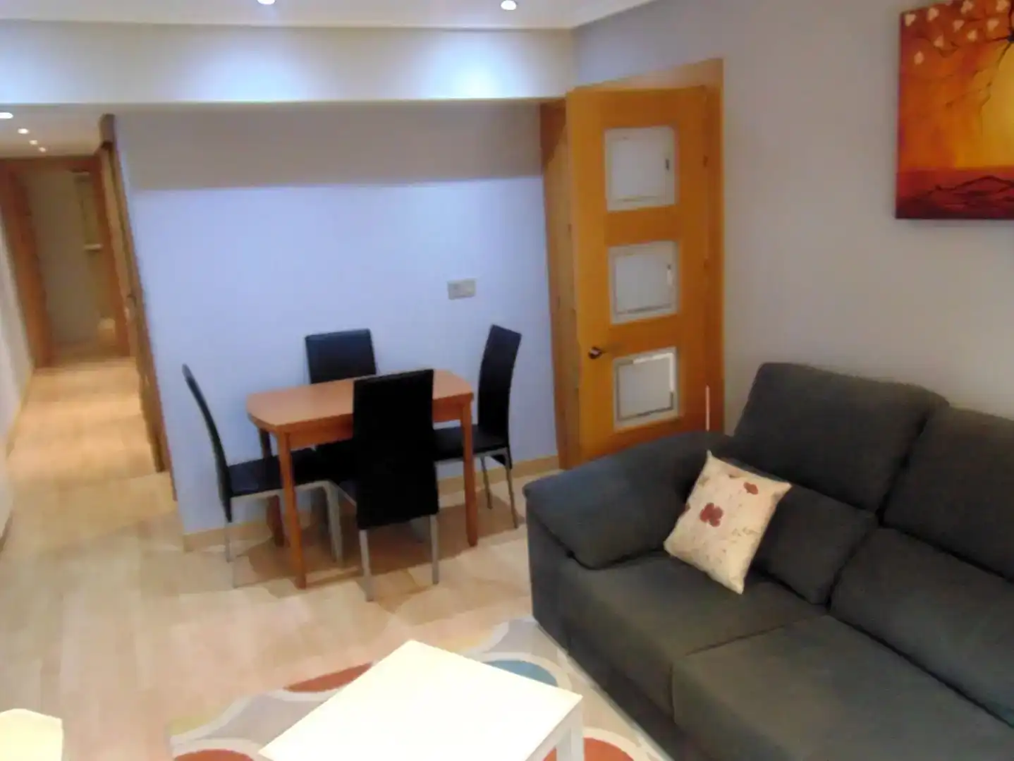Wohnzimmer von Wohnung zur Miete in Lena mit Parkett und Möbliert