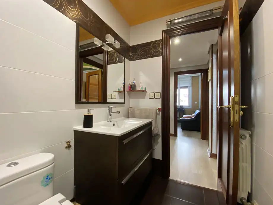 Bathroom of Flat for sale in Vitoria - Gasteiz  with Heating, Terrace and Storage room