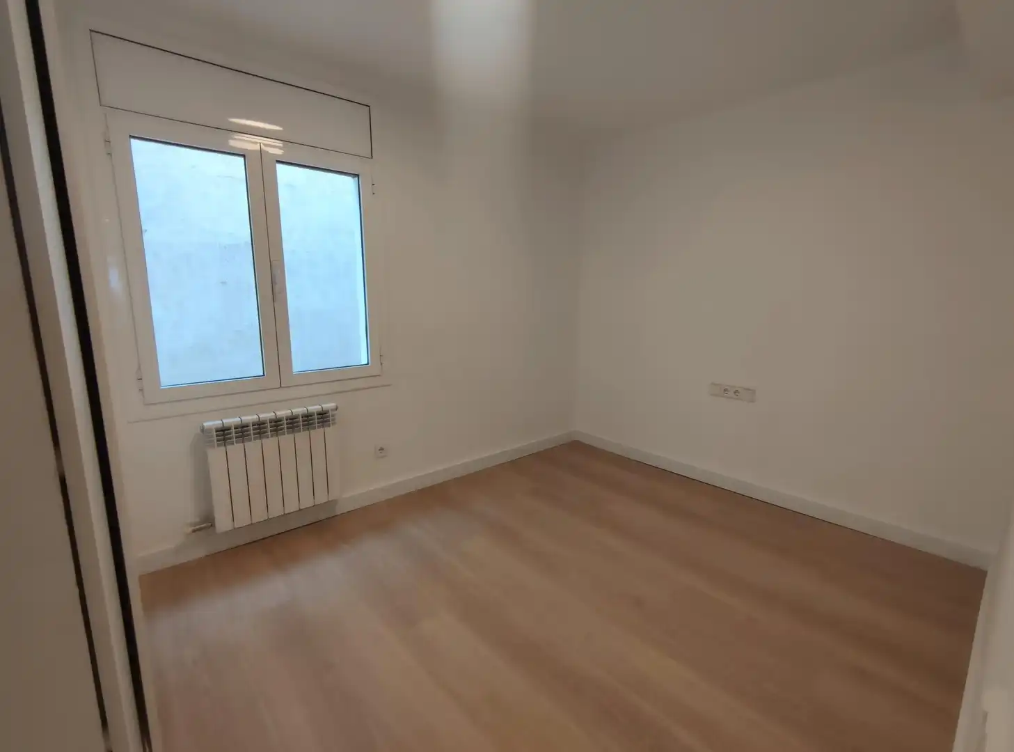 Habitación de Piso de alquiler en Girona con Aire acondicionado, Calefacción y Parquet